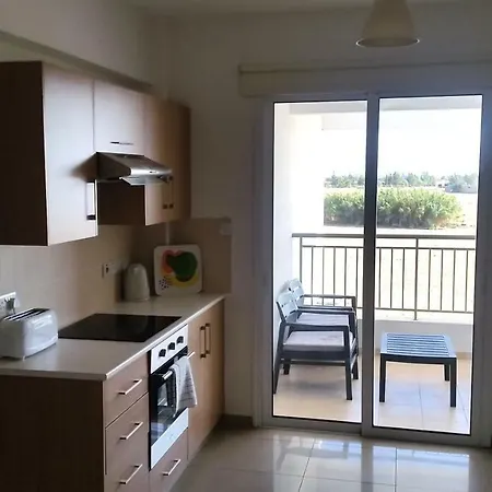 Larnaca Bay Views 필라